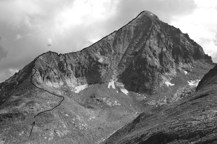 Der Routenverlauf am Grauen Nöckl (GN) und am Hochgall-Nordwestgrat aus der Umgebung der Antholzer Scharte.