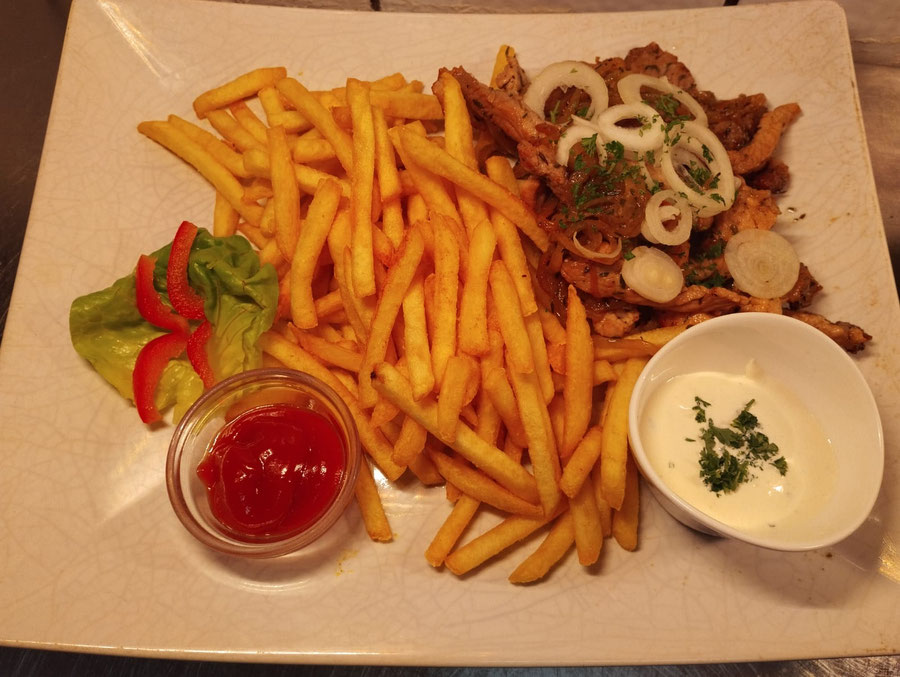 Gyros mit Pommes