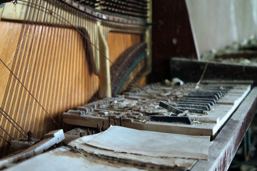 Klavier im Musikraum