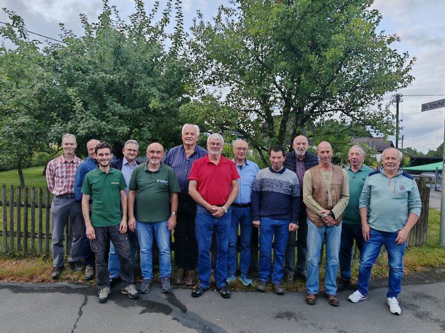 von links nach rechts: Jürgen Weber, Reiner Stegemann, Phil Hartmann (Förster), Harmut Grabowski, Peter Greb, Frank Hartmann, Dietmar Rötzel, Dr. Karl Josef Groß, Christian Schuhmacher, Dieter Hoffmann, Frank Ortner, Helmut Barth, Wolfgang Windgassen