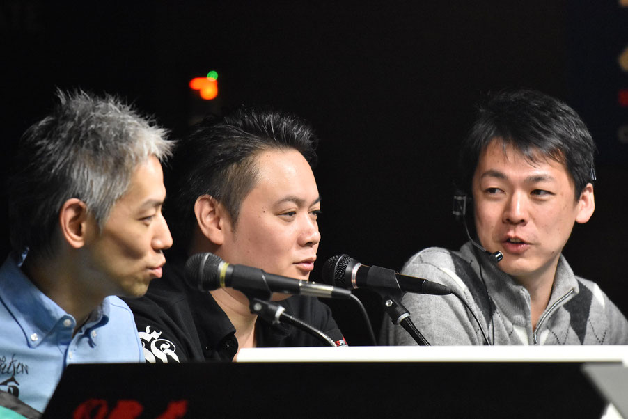 2016年『GPE-1』にて。左から解説の塙圭介、同・井上浩平、実況の“なおるだ”（加藤直哉さん）
