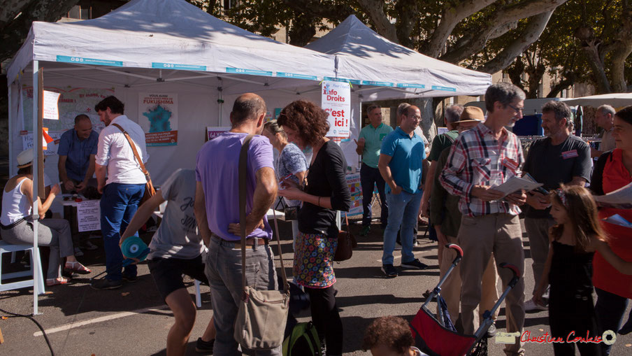 Loïc Prud'homme au marché de la Réole, avec la Caravane rurale organisée par le groupe d'appui l'Estaca. samedi 8 septembre 2018