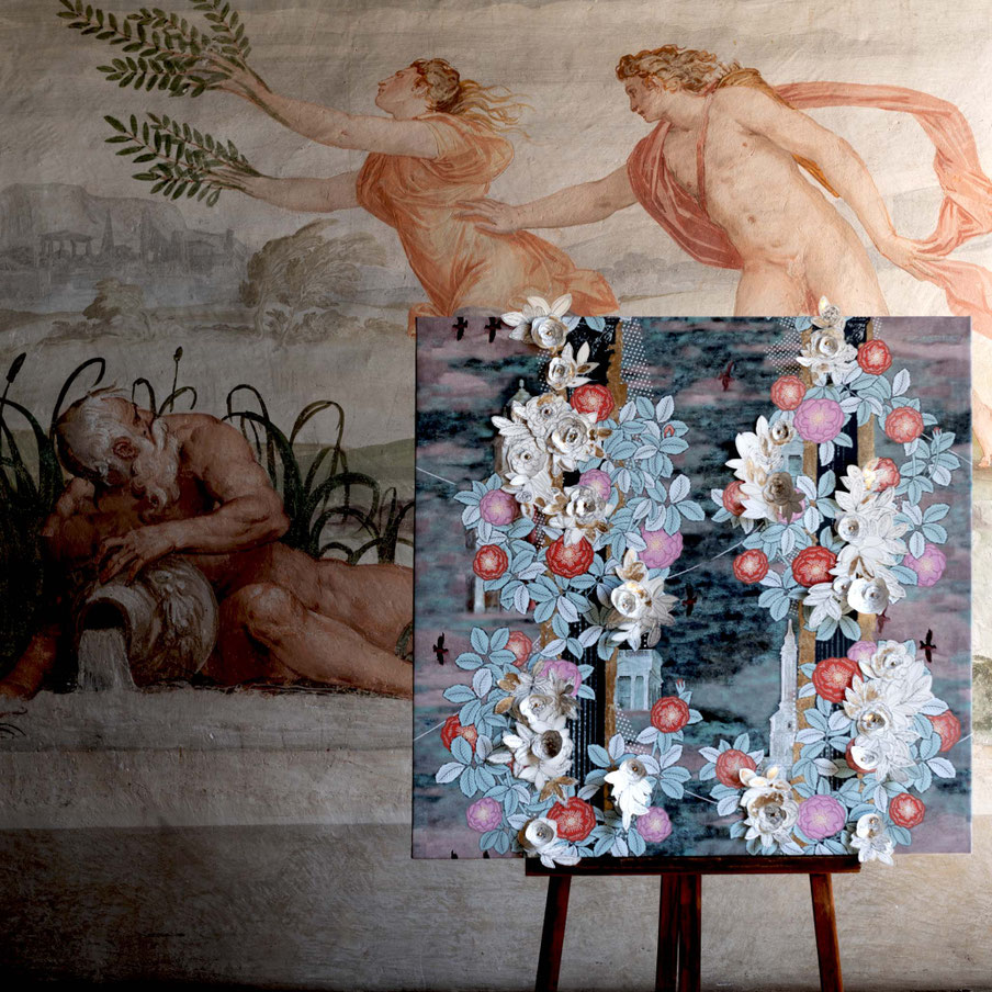 l'opera inserita all'interno del Salone degli affreschi della Villa Roberti, sullo sfondo Apollo e Dafne, affresco di Giambattista Zelotti