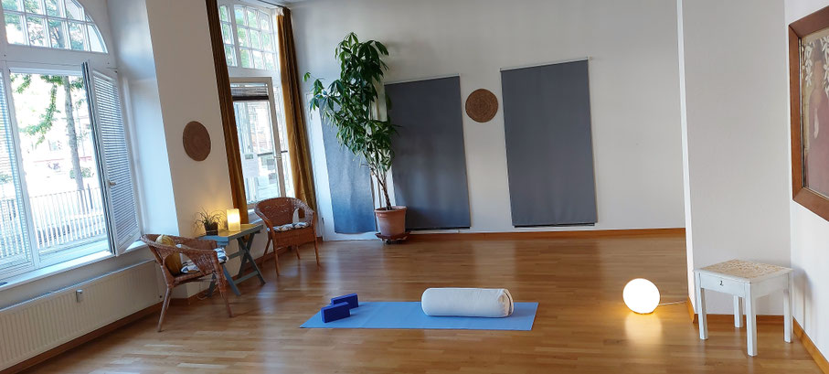 Yoga Eva Einzelstunde Yoga Einzelstunde Pilates Einzelstunde Entspannung Personal Yoga Heidelberg Gesundheit entwickeln Yogastudio Heidelberg Yogalehrerin Heidelber Yogakurse Heidelberg Yin Yoga Einzelstunde Yoga Nidra Entspannungskurse 69117 69121 69120 