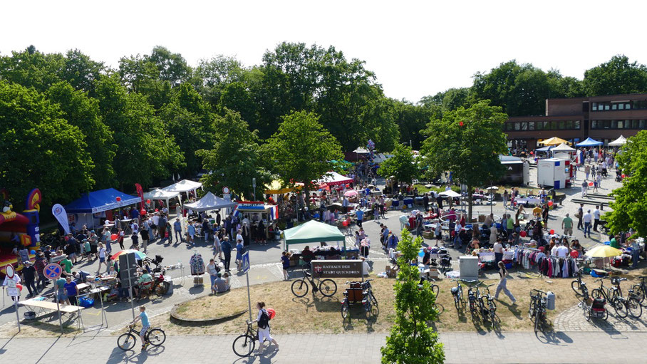 Ein buntes Treiben herrschte am Sonntag beim Familientag auf dem Rathausmarkt