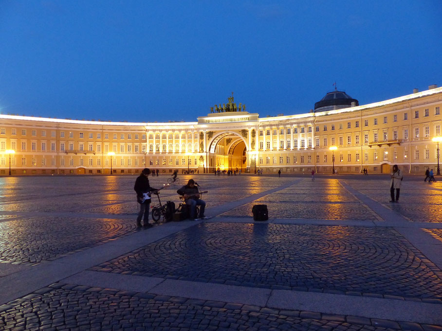 Generalstabsgebäude St. Petersburg, Russland - weiße Nächte