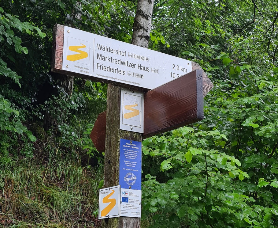 Erster Wegweiser