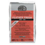 ARDEX FEATHER FINISH base cementicia autosecante gris de capa ultrafina para alisar substratos interiores antes de pisos vinílicos o VCT