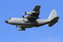 Schwedens einziger Tanker ist diese C-130 Hercules mit Betankungsbehältern unterden Flügeln. Er wird nur in der Ausbildung verwendet.