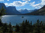 Erhabene Gebirgswelt - Lake Saint Mary im Glacier Nationalpark in Montana