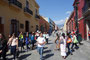 Mexico. Oaxaca wurde bereits 1532 gegründet und ist die Hauptstadt des mexikanischen Bundesstaates Oaxaca. Sie liegt in einem Tal der Sierra Madre del Sur, ca. 1.550 m über dem Meeresspiegel. Stadtrundgang.