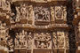 Indien. Khajuraho. Der Großteil der "erotischen" Tempel von Khajuraho wurde von den Herrschern der Chandella-Dynastie zwischen 950 und 1120 unserer Zeitrechnung erbaut. Sie sind heute eine der beliebtesten Sehenswürdigkeiten Indiens.