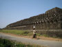 Myanmar. Mrauk U ist die ehemalige Hauptstadt des Königreichs von Arakan. Zur Blütezeit entstanden hier hunderte von Tempeln. Mrauk U ist nach Bagan die bedeutendste buddhistische Kultstätte in Myanmar.