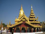 Myanmar. Bagan. Die Shwezigon-Pagode gilt als das Meisterwerk aller Tempelbauten in Bagan.