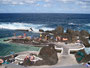 Madeira. Porto Moniz. Naturschwimmbecken aus Lavagestein.