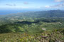 Karibikinsel Martinique. Geschafft. Der phantastische Ausblick vom Gipfel des Mont Pelé entschädigt für den mühevollen Aufstieg.