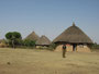 Äthiopien. Der Süden. Dorfbesuch. Hier im Süden findet man die typischen afrikanischen Rundhütten.