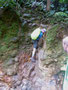 Karibikinsel Dominica. Eine der spannendsten Touren in der Karibik ist die Wanderung zum Boiling Lake. Für die ca. 13 km und 900 hm benötigt man etwa 6 Stunden. Dabei wird von steilen Abhängen bis zu vulkanischen Abgründen alles geboten. Perfekt. 