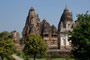 Indien. Khajuraho. Der Großteil der "erotischen" Tempel von Khajuraho wurde von den Herrschern der Chandella-Dynastie zwischen 950 und 1120 unserer Zeitrechnung erbaut. Sie sind heute eine der beliebtesten Sehenswürdigkeiten Indiens.