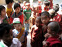 Myanmar. In der Stadt Sagaing. Besuch einer Klosterschule.