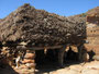 Mali. Das Dogonland. Das Dorf Niongono. In der Palaverhütte besprechen die Dorfältesten die Probleme des Dorfes.