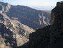 Oman. Phantastische Bergwelt rund um den Jebel Shams, mit seinen 3.009 m der höchste Berg des Oman. Der gewaltige Canyon hat eine Tiefe von über 1.000 m.