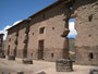 Zwischen Puno und Cuzco liegen die Ruinen von Raqchi mit dem berühmten Tempel des Viracocha. 