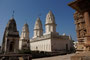 Indien. Khajuraho. Der Großteil der "erotischen" Tempel von Khajuraho wurde von den Herrschern der Chandella-Dynastie zwischen 950 und 1120 unserer Zeitrechnung erbaut. Sie sind heute eine der beliebtesten Sehenswürdigkeiten Indiens.