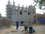 Mali. Am Niger. Beeindruckende Lehmmoschee.