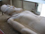 Ägypten. Die alte Hauptstadt Memphis. Die riesige Statue von Ramses II. liegt hier aufgebahrt. 