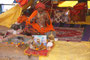 Indien. Varanasi. Sadhus sind im Hinduismus heilige Männer, die sich auf der Suche nach Erlösung einem streng asketischen Leben verschrieben haben.