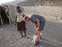 Expedition Danakil-Wüste. Trekking durch die Danakil-Wüste bei über 50°C im nicht vorhandenen Schatten. Besuch in einem Afar-Dorf.