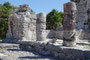 Mexico. Anders als alle anderen Maya-Fundstätten liegt Tulum direkt am Meer. Vermutlich war Tulum wegen seiner günstigen Lage am Meer ein wichtiger Handelsplatz der Maya und verfügte über ein gut entwickeltes Verteidigungssystem.