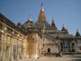 Myanmar. Bagan ist das weitläufigste buddhistische Ruinenfeld der Erde. Der Ananda-Tempel.