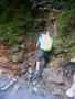 Karibikinsel Dominica. Eine der spannendsten Touren in der Karibik ist die Wanderung zum Boiling Lake. Für die ca. 13 km und 900 hm benötigt man etwa 6 Stunden. Dabei wird von steilen Abhängen bis zu vulkanischen Abgründen alles geboten. Perfekt. 