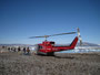 Grönland. Isortoq. Neben den Booten ist heute der Hubschrauber das wichtigste Transportmittel auf Grönland.