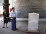 Myanmar. Die große Glocke von Mingun wiegt etwa 100 Tonnen.