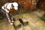 Mexico. Am Rande des Regenwaldes von Chiapas liegt die Ruinenstadt Palenque. Gegründet etwa 300 v. Chr. stand Palenque im 8. Jahrhundert n. Chr. in voller Blüte. Die gut erhaltene Toilette. Massive Bauweise zahlt sich eben aus.