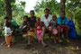 Vanuatu. Ein besonderer Höhepunkt ist der Besuch in den einheimischen Dörfern. Nur wenige Touristen finden den Weg hierher. Die gastfreundlichen Menschen leben von und mit der Natur.