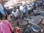 Mali. Die Stadt Mopti. In dieser Bootswerft werden in Handarbeit die Pinassen gebaut.