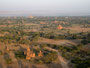 Myanmar. Bagan ist das weitläufigste buddhistische Ruinenfeld der Erde und eine der großartigsten Sehenswürdigkeiten Südostasiens. Mehr als 2.000 Tempel wurden hier über viele Jahrhunderte errichtet. 