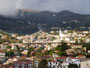 Madeira. Hauptstadt Funchal. Blick zum Stadtteil Monte.