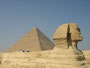 Ägypten. Hauptstadt Kairo. Die Pyramiden von Gizeh. Die Sphinx bewacht das Totenreich der Pharaonen