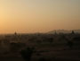 Myanmar. Bagan ist das weitläufigste buddhistische Ruinenfeld der Erde und eine der großartigsten Sehenswürdigkeiten Südostasiens. Mehr als 2.000 Tempel wurden hier über viele Jahrhunderte errichtet. 