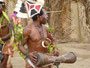 Papua Neuguinea. Provinz East New Britain. Masken-Zeremonie in Kokopo. Einmal im Jahr treffen sich die Einheimischen aus allen Provinzen, um ihre Tänze und Riten aufzuführen. Mit Hilfe der traditionellen Masken sollen die bösen Geister vertrieben werden.