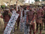 Papua Neuguinea. Provinz East New Britain. Masken-Zeremonie in Kokopo. Einmal im Jahr treffen sich die Einheimischen aus allen Provinzen, um ihre Tänze und Riten aufzuführen. Mit Hilfe der traditionellen Masken sollen die bösen Geister vertrieben werden.