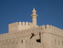 Oman. In der Stadt Nizwa. Das gewaltige Fort aus dem 17. Jahrhundert überragt alles in der Stadt. 
