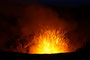 Vanuatu. Der Yasur ist einer der aktivsten Vulkane der Erde. Seit über 800 Jahren spuckt er fast im Minutentakt Lavafontänen, Steinbomben und Rauch in die Höhe. Dazu lassen gewaltige Explosionen die Erde beben. Ein phantastisches Naturschauspiel.