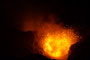 Vanuatu. Der Yasur ist einer der aktivsten Vulkane der Erde. Seit über 800 Jahren spuckt er fast im Minutentakt Lavafontänen, Steinbomben und Rauch in die Höhe. Dazu lassen gewaltige Explosionen die Erde beben. Ein phantastisches Naturschauspiel.