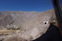 Argentinien. Mit dem Tren a las Nubes, dem Zug in die Wolken, befährt man eine der höchstgelegenen und spektakulärsten Eisenbahnstrecken der Erde. Über 13 Viadukte, durch 21 Tunnel, 2 Gleisspiralen und 2 "Zickzacks" fährt der Zug bis auf 4.188 m Höhe.